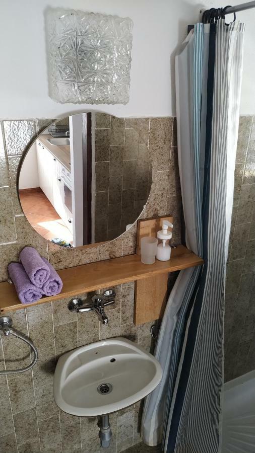 Apartments Kupine Бол Екстер'єр фото